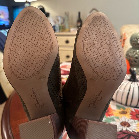 Jessica Simpson Booties size 7.5m - Picture 3 of 5